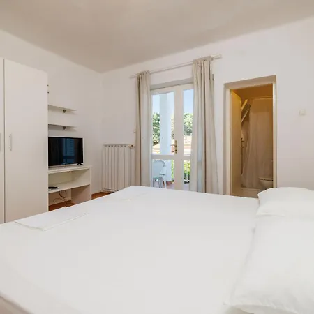 Nevenka Apartmán *